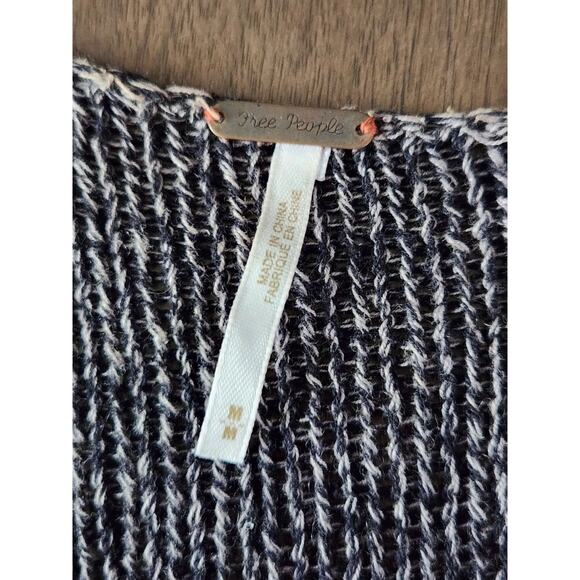 Free People Silk Blend Gray Knit Crochet Cardigan Size M Boho Fairy Whimsy - Picture 4 of 8